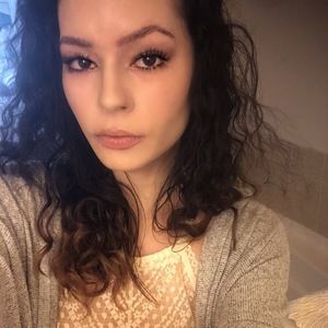 Meet your Posher, Diondra